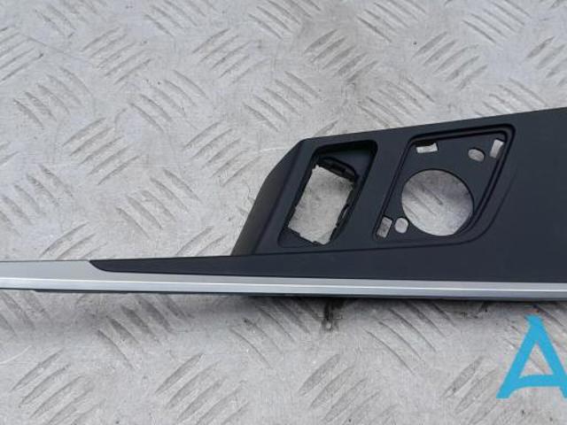 Ручка задньої двері внутрішня права 8W0959528A6PS VAG