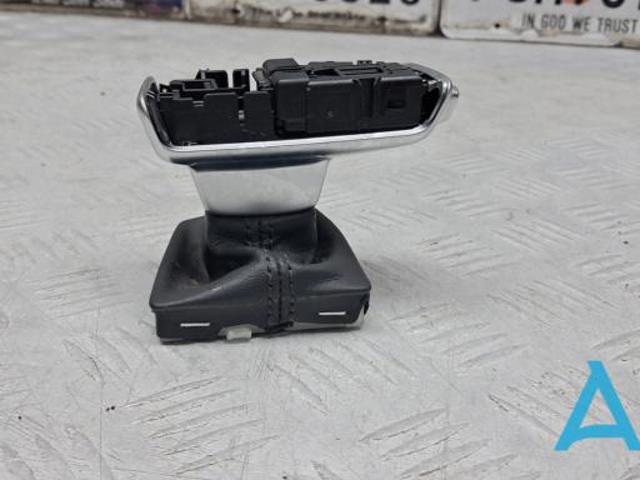 Важіль перемикання передач 8W1713140DIBR VAG