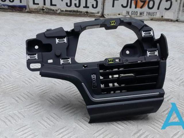 Решітка повітропровода ліва 8W1820901B6PS VAG