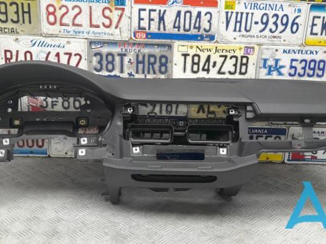 Панель приладів торпеди 8W1857001K24A VAG