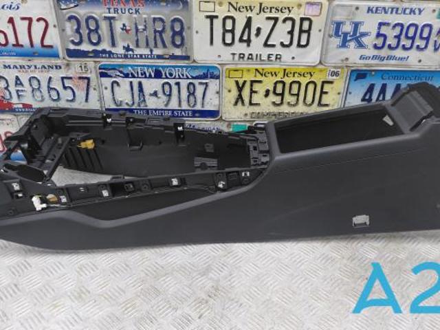 Центральна консоль торпеди 8W1863241D6PS VAG