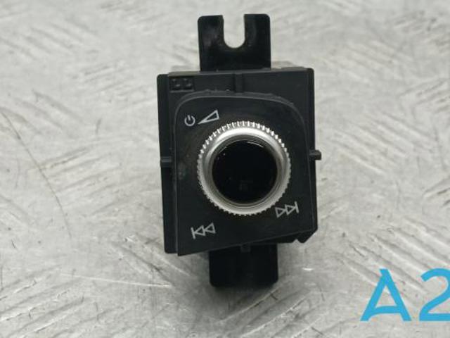 Блок керування мультимедійний 8W1919616D VAG