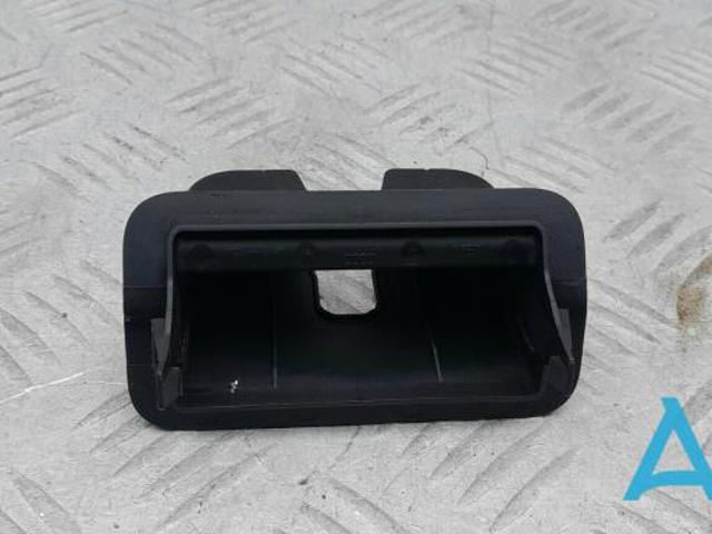 Кришка багажника кузова 8W5827520 VAG