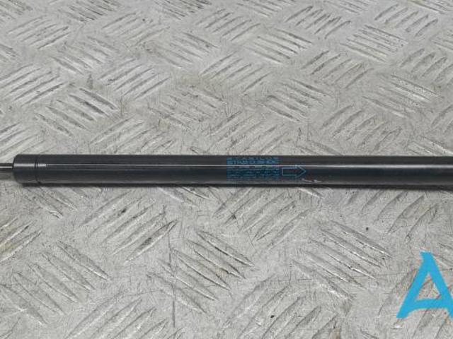 Стійка задніх дверей 8W5827919 VAG