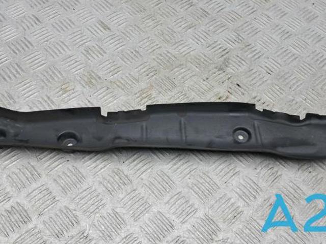 Ущільнювач арки крила 8W6821111 VAG