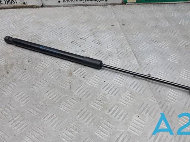 Амортизатор багажника правий 8W9827552C VAG