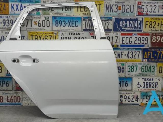 Двері задні в зборі 8W9833052E VAG