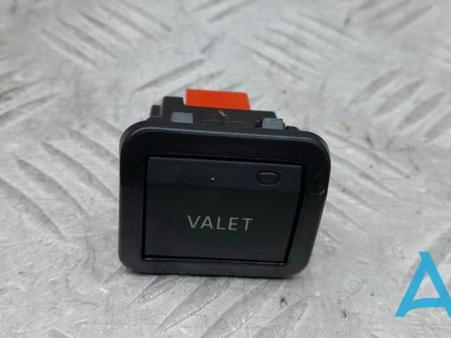 Кнопка включення парктроника 8XA857136 VAG