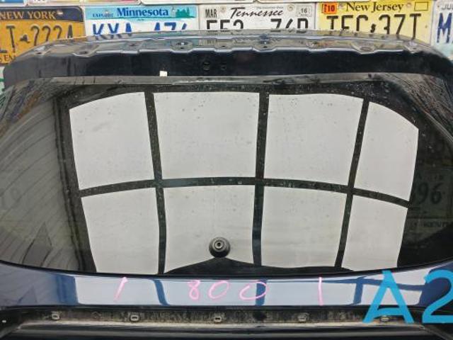 Скло ляди 903005NA0A NISSAN