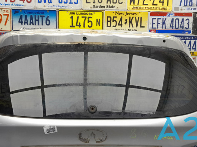 Скло кришки багажника 903123JA0A NISSAN