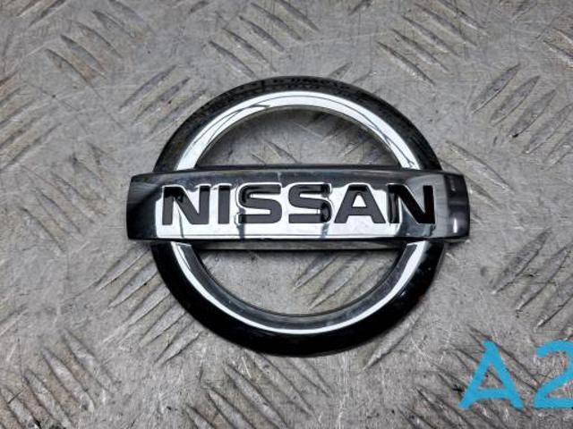 Емблема кришки багажника, фірмовий значок 908904EA0A NISSAN