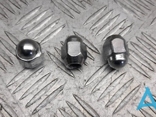 Гайка колісна 9094201082 TOYOTA
