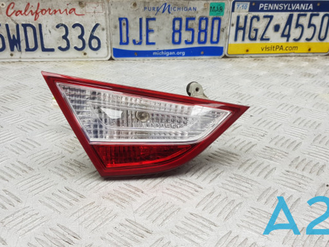 Задня ліва фара 924033Q000 HYUNDAI