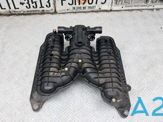 Колектор впускний 94611001664 PORSCHE