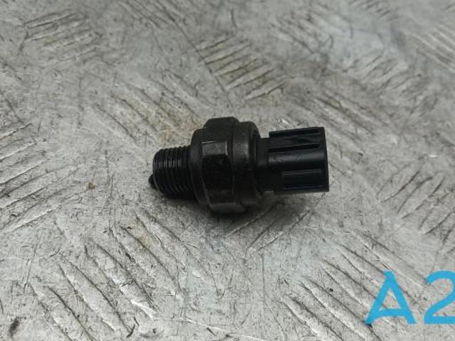 Датчик тиску масла двигуна 947513C000 HYUNDAI