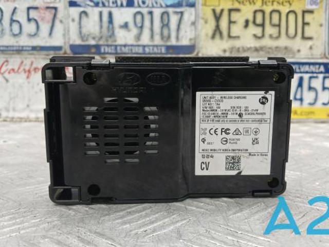 Станція для бездротової зарядки 95560CV000 HYUNDAI