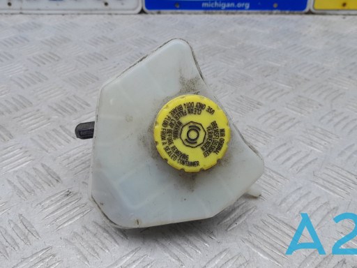 Бачок гальмівної рідини Порше Каєн II
