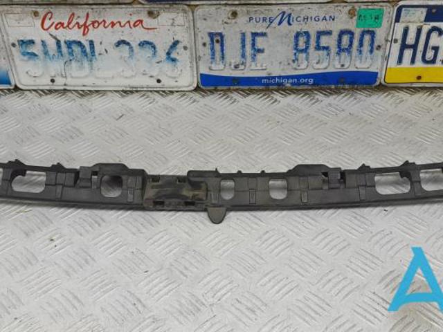 Кронштейн бампера заднього, центральний 95850586300 PORSCHE