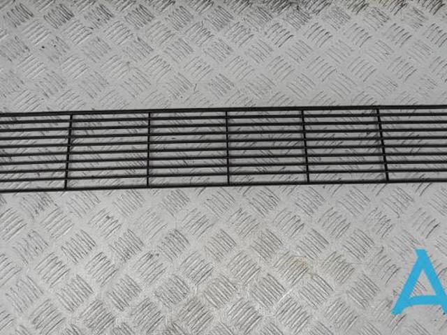 Решітка радіатора кондиціонера 95B820746A PORSCHE
