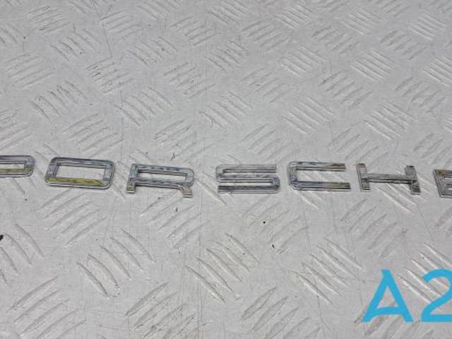 Фірмовий значок на кришку багажника 95B853687 PORSCHE