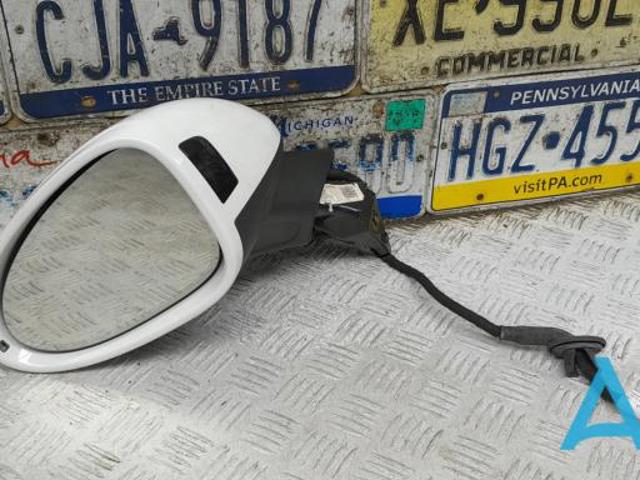 Накладка лівого дзеркала заднього виду 95B857527AG2X PORSCHE