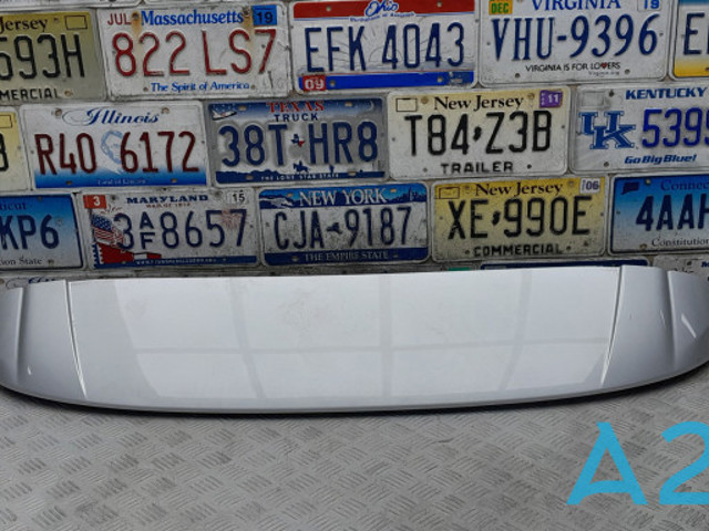 Спойлер на багажник 960303JA0E NISSAN
