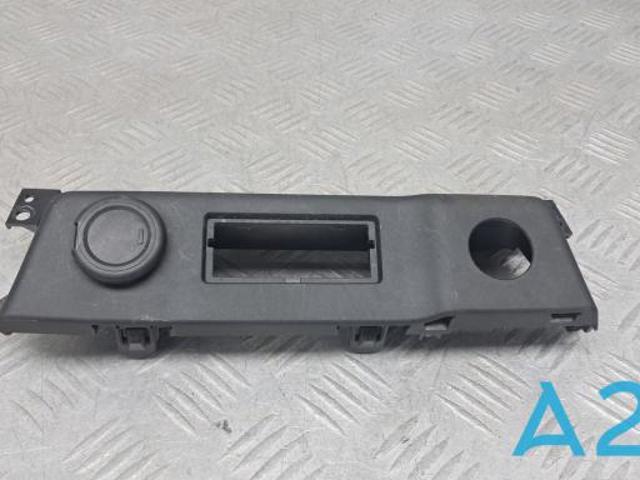USB-розгалужувач 969126RR0A NISSAN