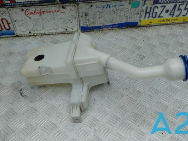 Бачок склоомивача 98611L0000 HYUNDAI