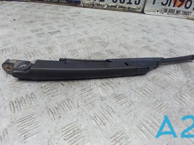 Важіль-поводок двірника заднього скла 988113W100 HYUNDAI