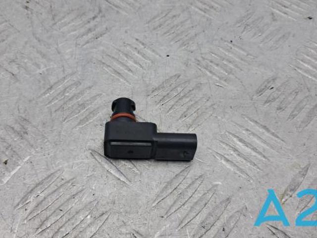 Датчик тиску наддуву (датчик нагнітання повітря в турбіну) A0081534428 MERCEDES