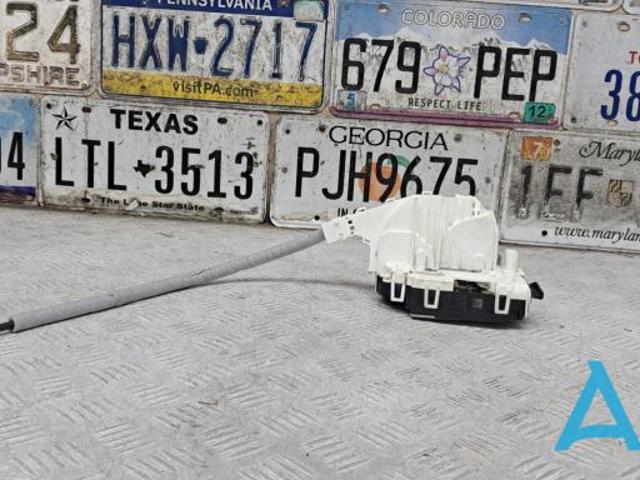 Замок водійських дверей A0997201901 MERCEDES