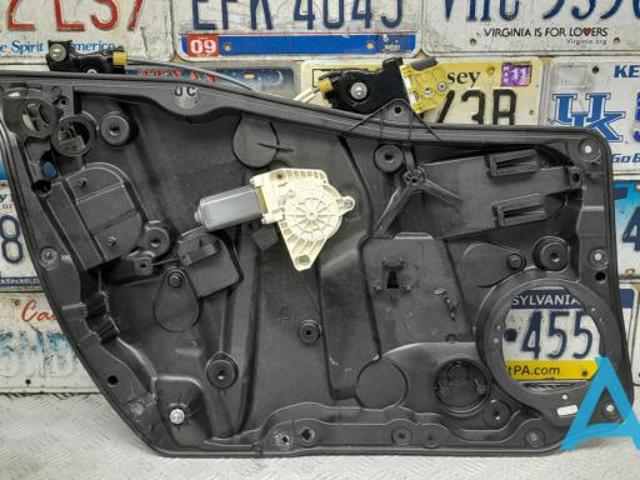 Склопідйомник передньої лівої двері A1177200179 MERCEDES