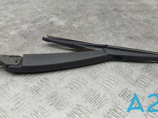 Важіль-поводок двірника заднього скла A1648200844 MERCEDES