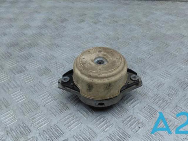 Права опора двигуна A1662403917 MERCEDES