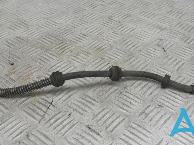 Гнучка гальмівна трубка задня A1664200448 MERCEDES