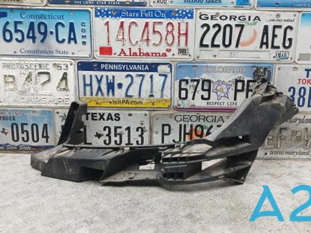 Рамка радіатора права A1666200591 MERCEDES