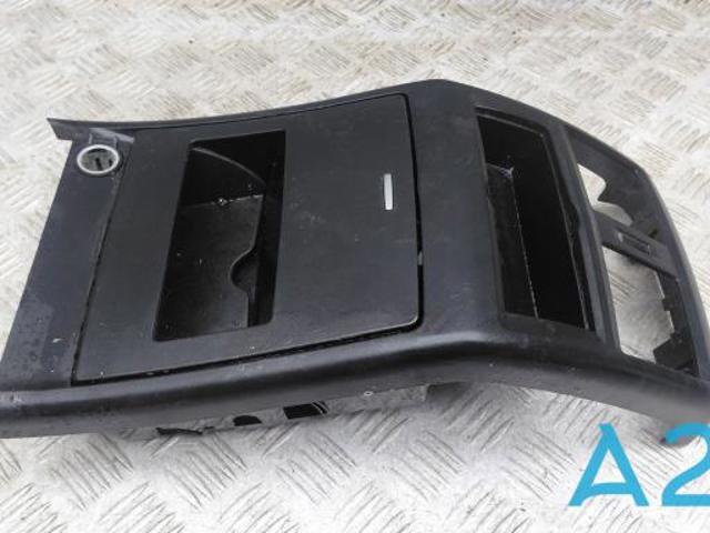 Декоративна накладка центральної консолі A16668009079051 MERCEDES