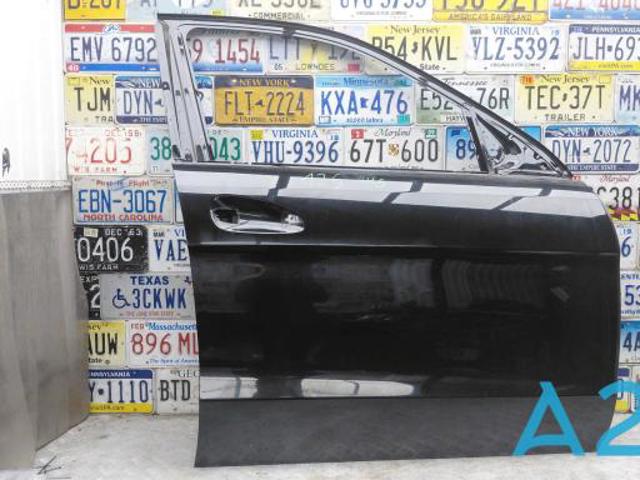 Пасажирські передні двері A1667200205 MERCEDES