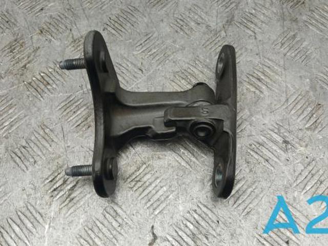 Петля передніх дверей, правою A1667200237 MERCEDES
