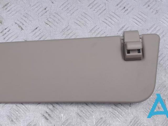Козирок сонцезахисний A16681008108R20 MERCEDES