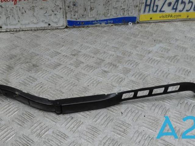 Ричаг двірника A1668200744 MERCEDES