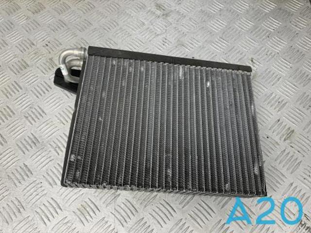Випаровувач кондиціонера A1668300058 MERCEDES