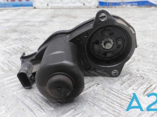 Двигун приводу гальмівного супорту заднього стоянкової системи A1669065401 MERCEDES