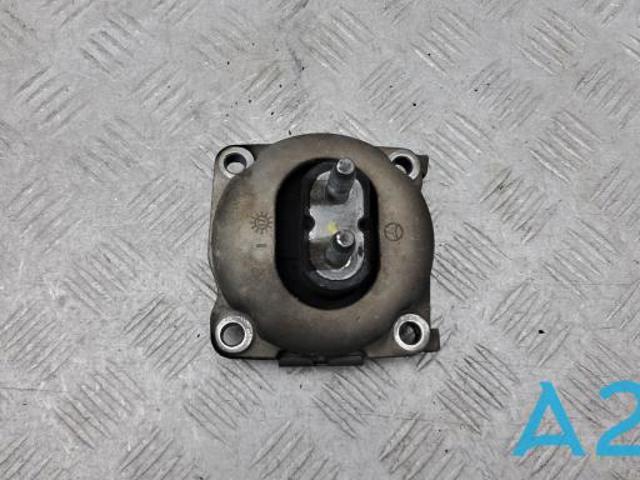 Опора кпп A1672406200 MERCEDES