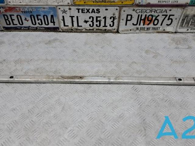 Балка під радіатор нижня A1676262200 MERCEDES