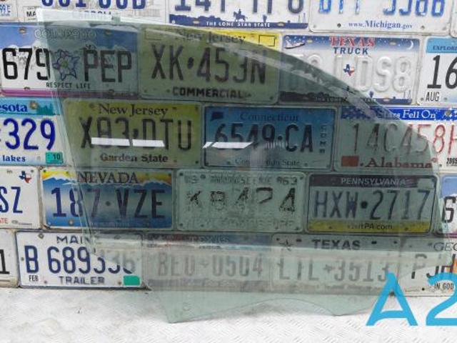 Скло передніх дверей, правих A1677258800 MERCEDES