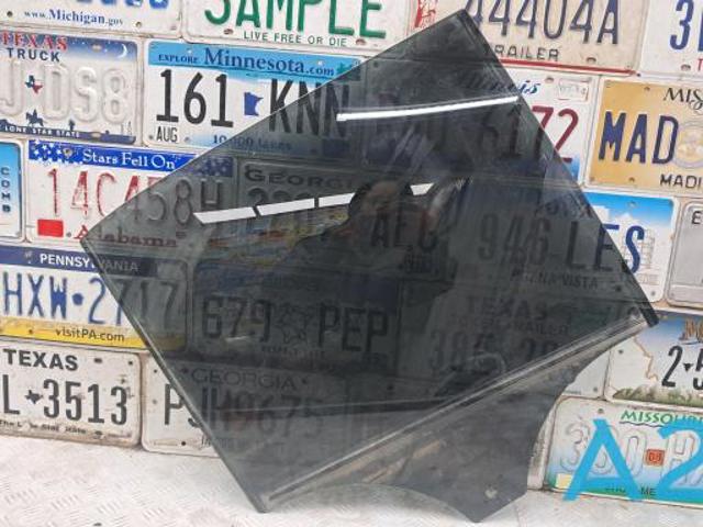 Скло заднє праве A1677353400 MERCEDES
