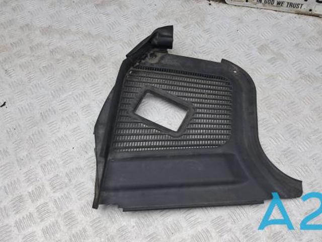 Решітка склоочисників, ліва A1678311200 MERCEDES