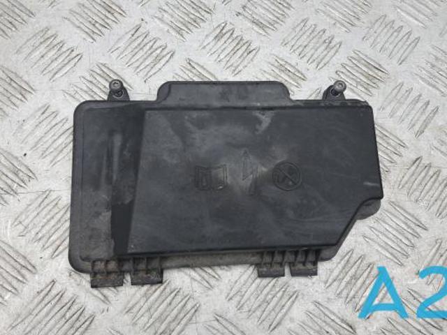 Кришка блока запобіжників A2055400082 MERCEDES