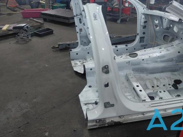 Амортизаційна стійка центральна, права A2056303802 MERCEDES